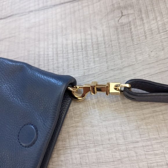 Tory Burch Amanda Crossbody - Picture 8 of 9